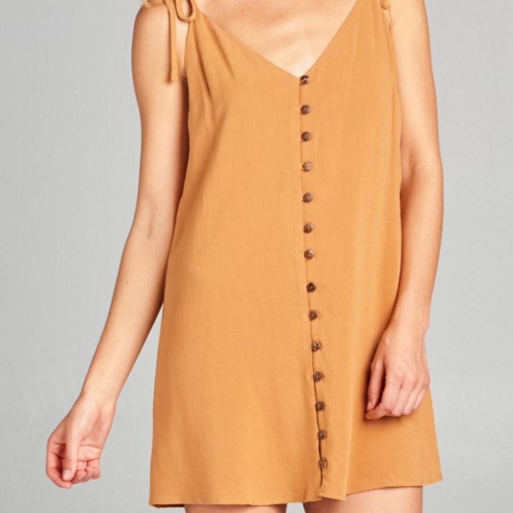 ❗️Three Left❗️NWT Camel Button Down Dress - Picture 8 of 8